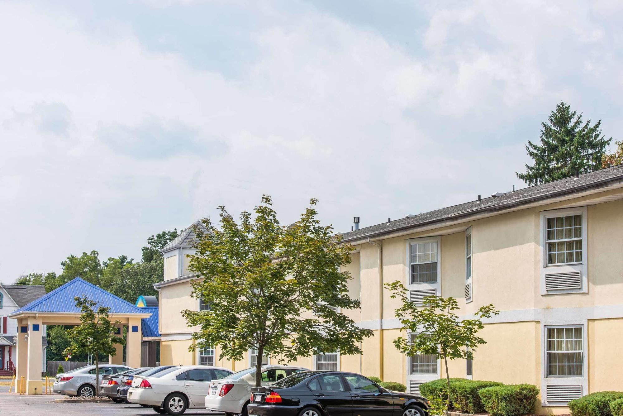 Days Inn By Wyndham Berlin Voorhees Exteriér fotografie